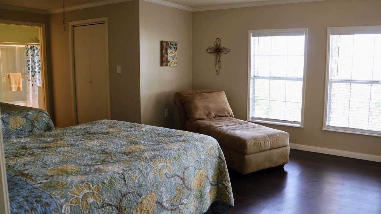 Photo of Bedroom in Crowder