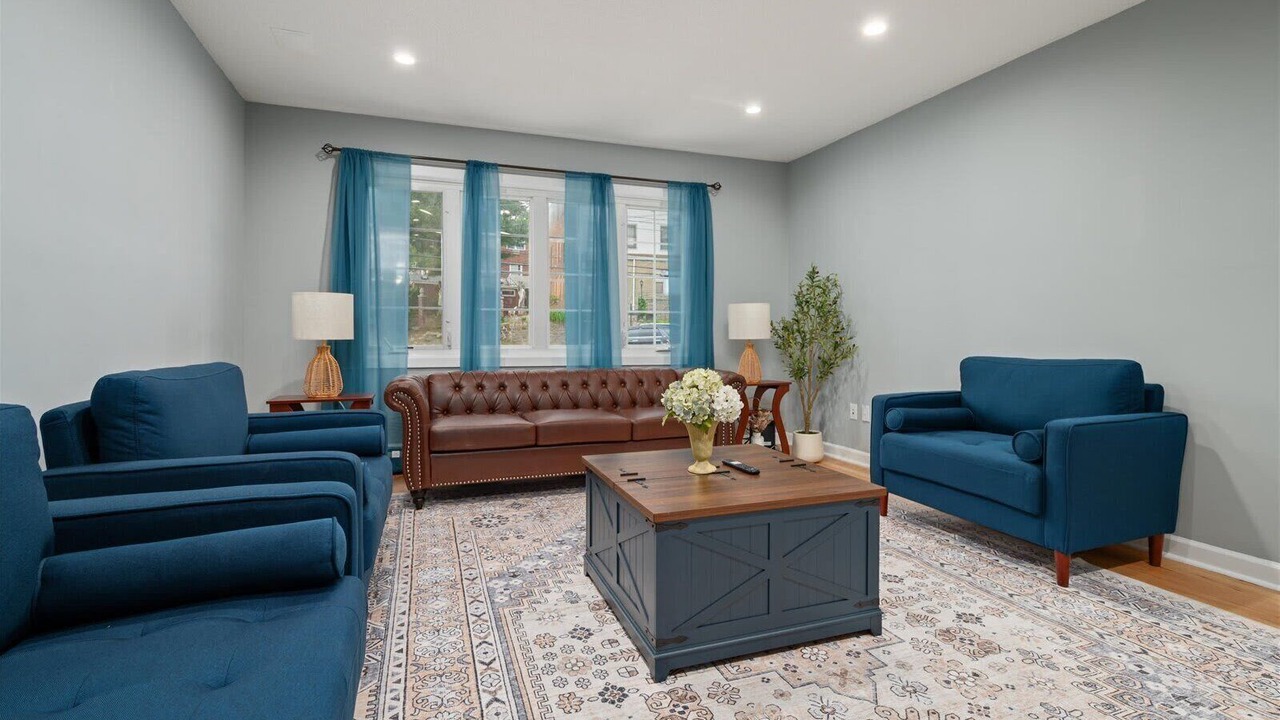 Photo of Livingroom in Southeast Yonkers