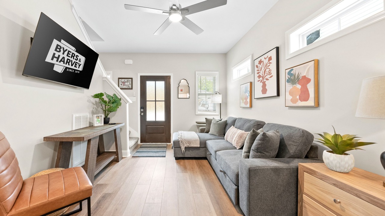 Photo of Livingroom in Clarksville