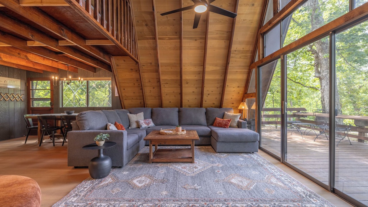 Photo of Livingroom in Innsbrook