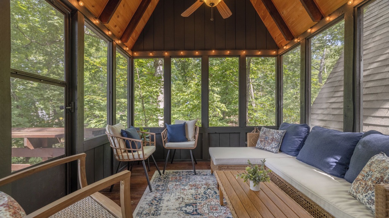 Photo of Livingroom in Innsbrook
