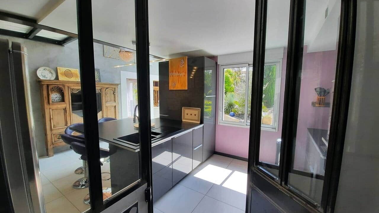 Photo of Kitchen in Saint-Pern