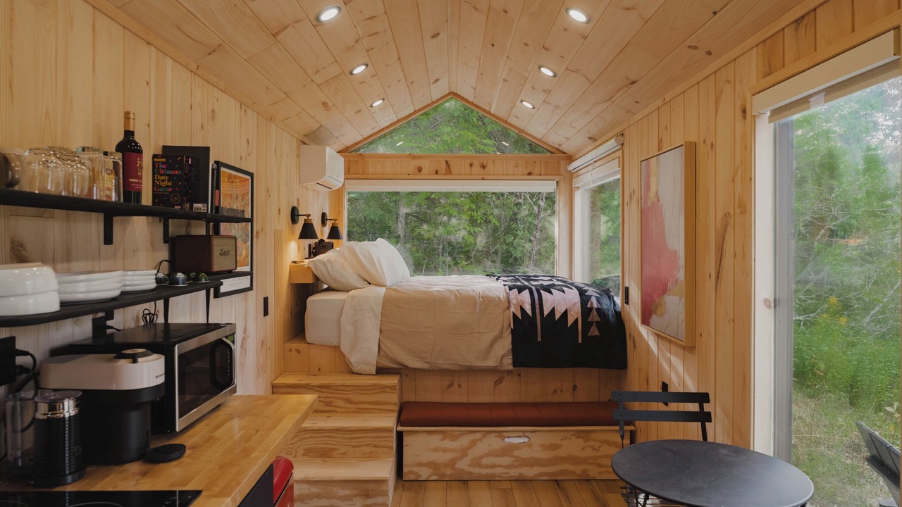 Photo of Bedroom in Sullivan