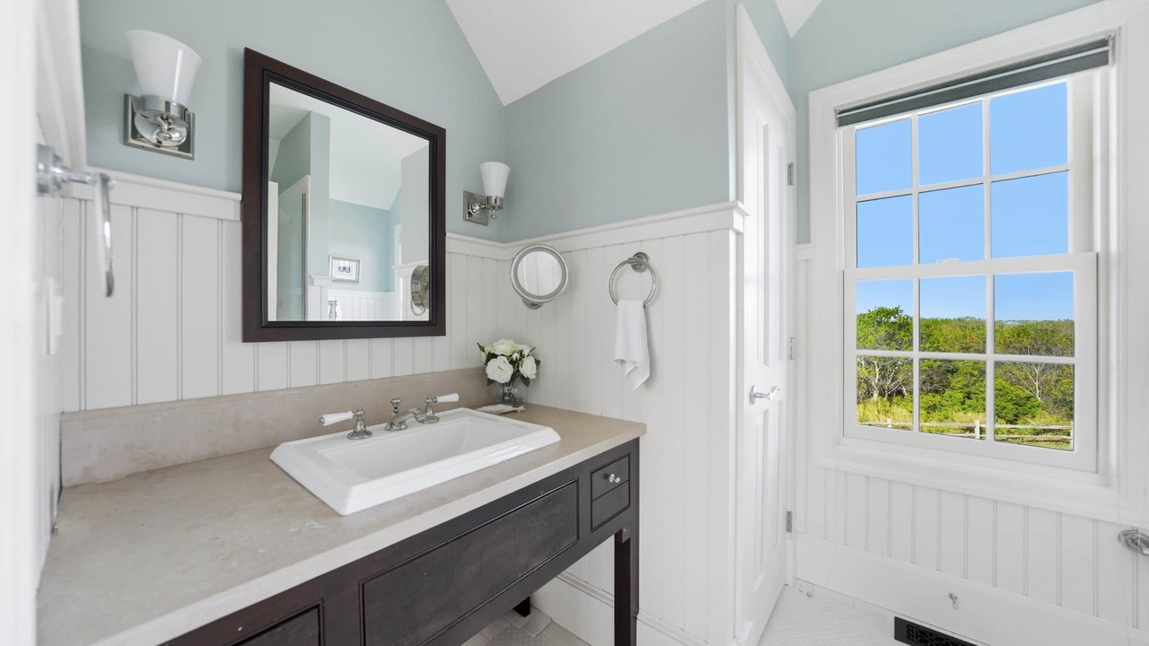 Photo of Others in Dionis