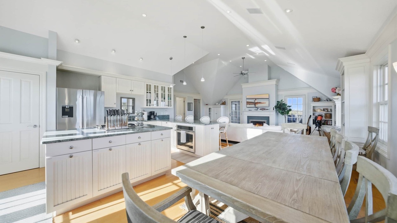 Photo of Others in Dionis