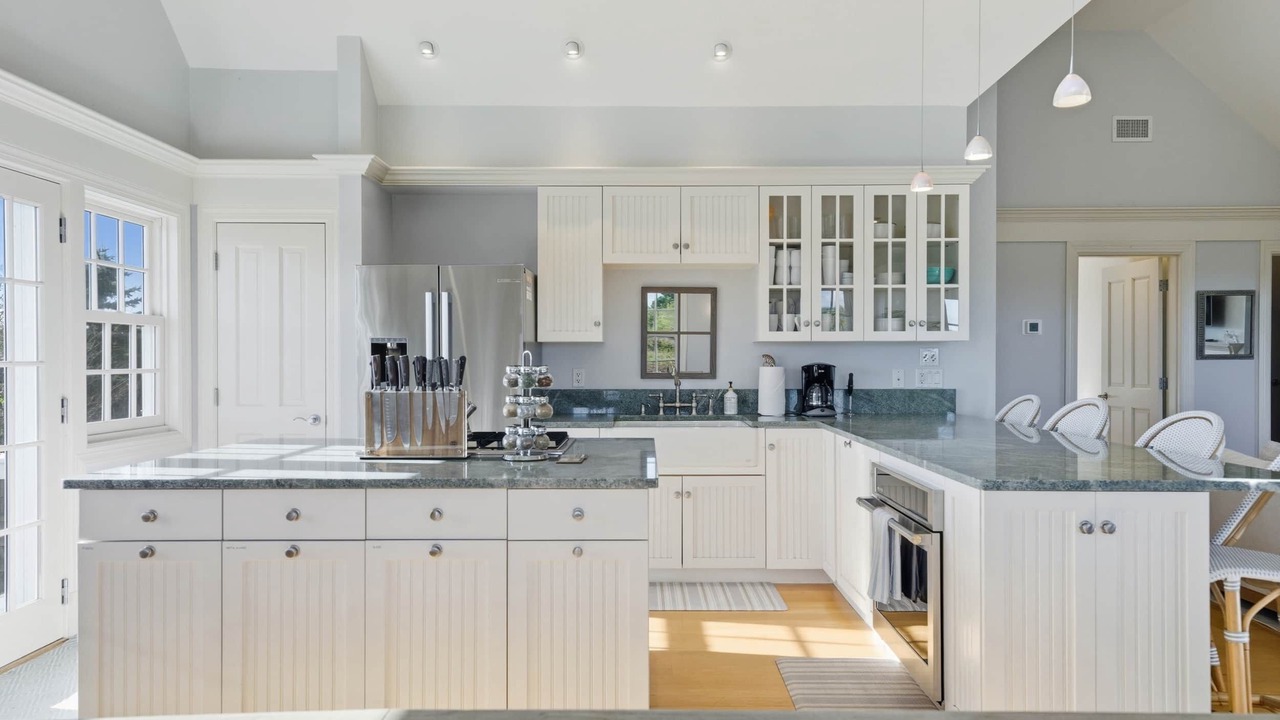 Photo of Others in Dionis