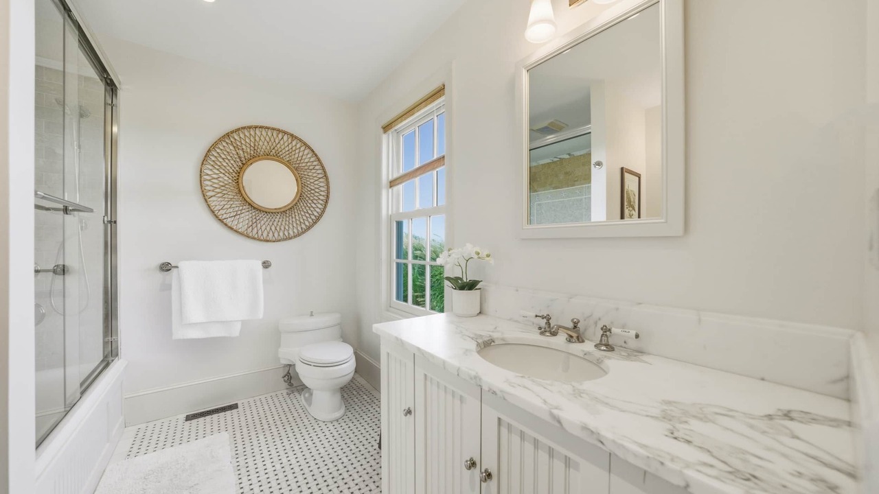 Photo of Others in Dionis