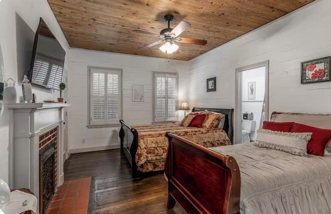 Photo of Bedroom in Northport