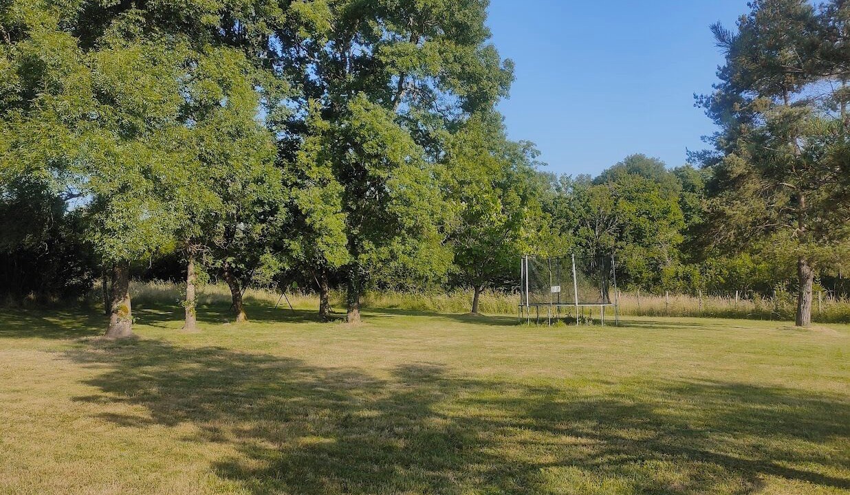 Photo of Others in Lassay-sur-Croisne