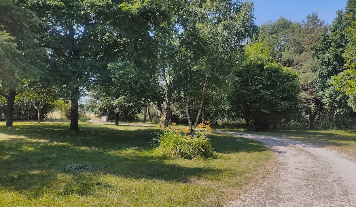 Photo of Others in Lassay-sur-Croisne