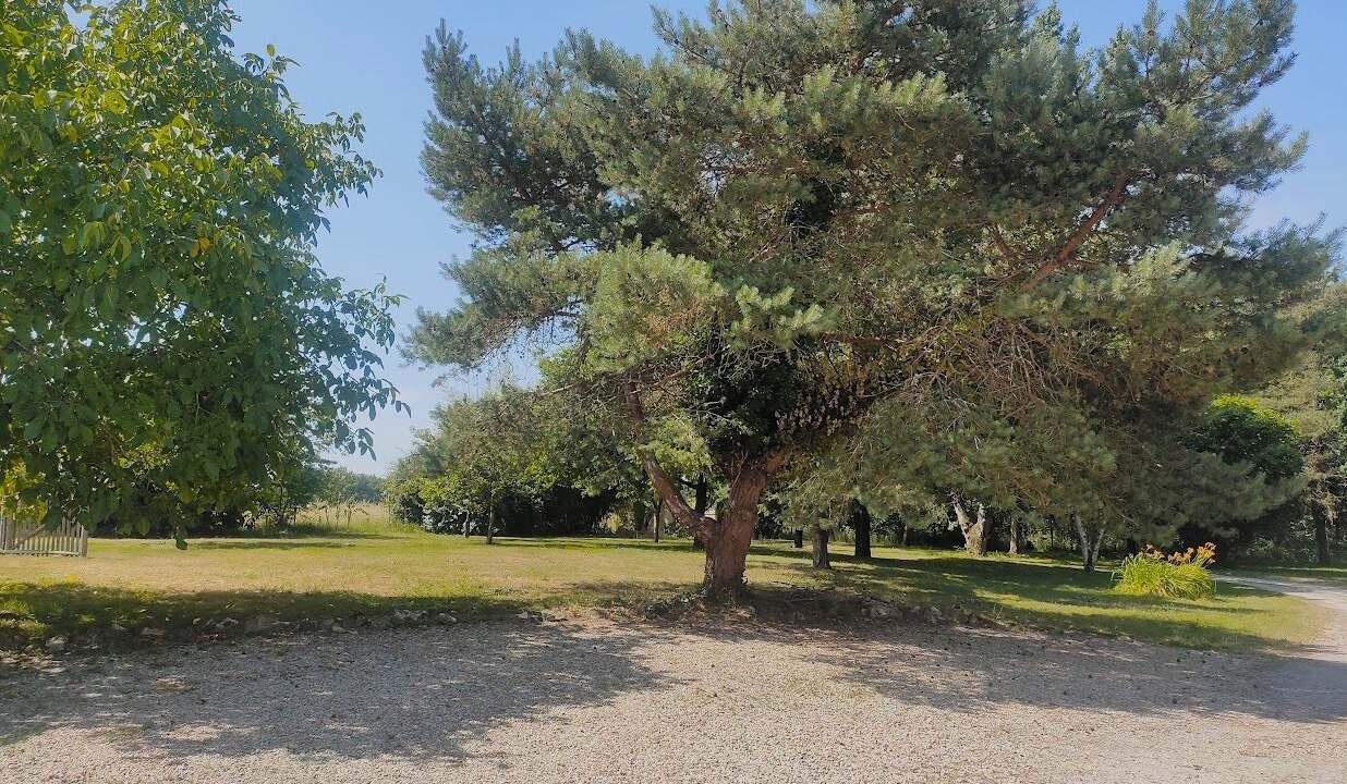 Photo of Others in Lassay-sur-Croisne