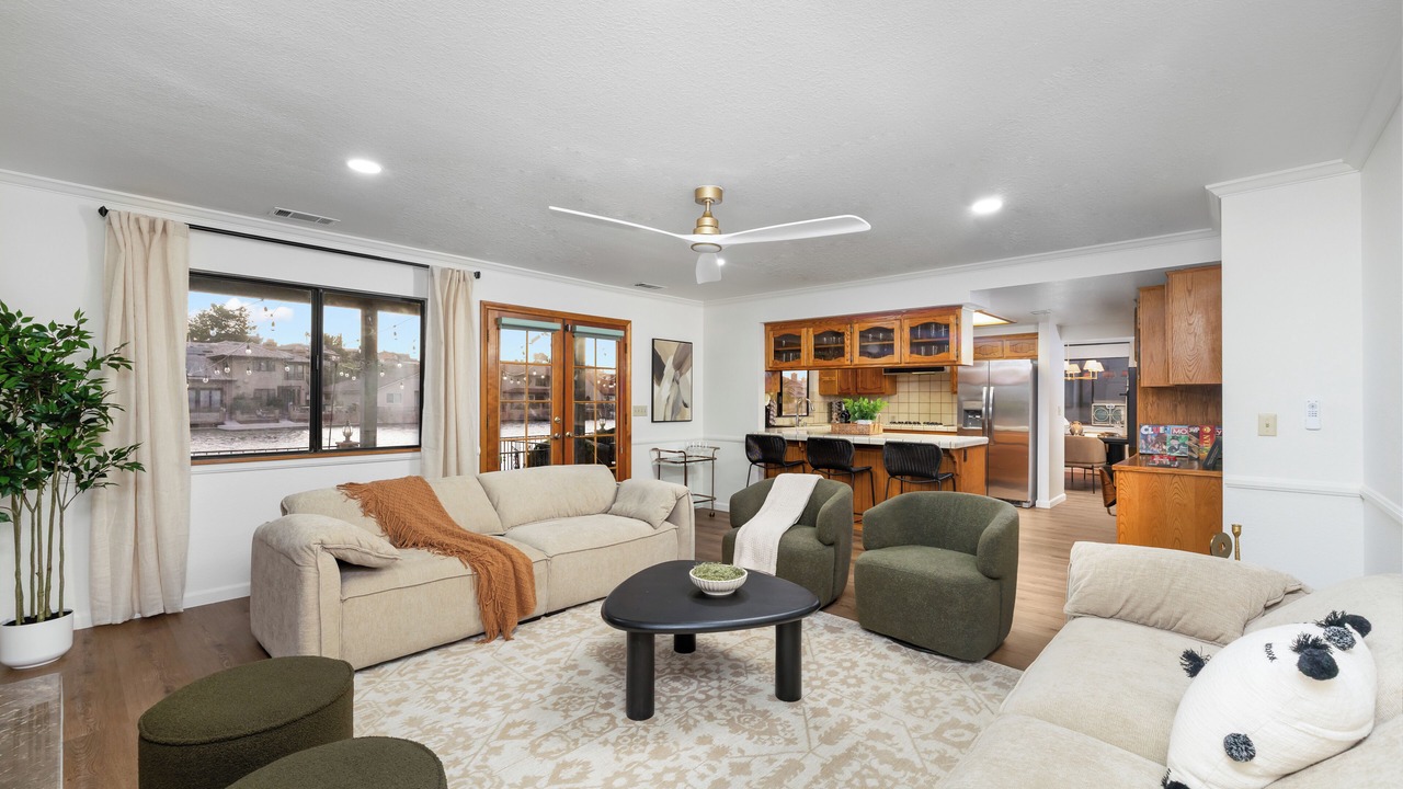 Photo of Livingroom in Victorville