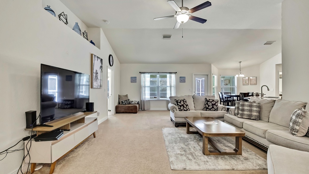 Photo of Livingroom in Brooksville