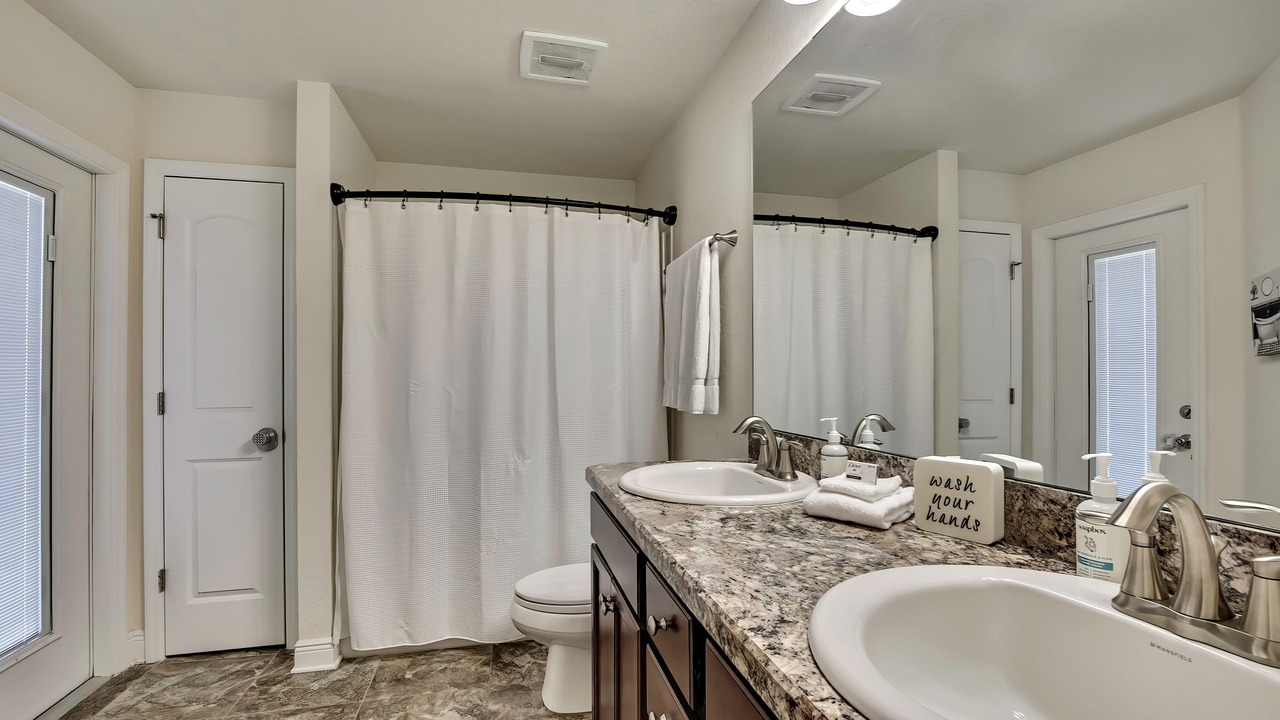 Photo of Bathroom in Brooksville