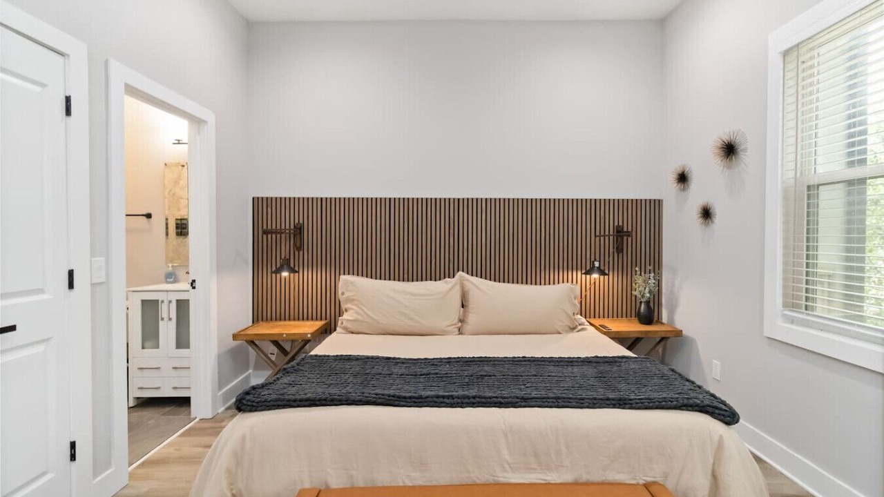 Photo of Bedroom in Midtown