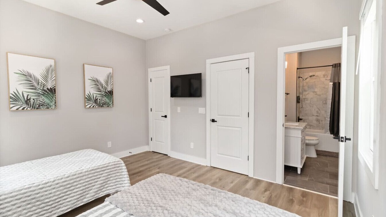 Photo of Bedroom in Midtown