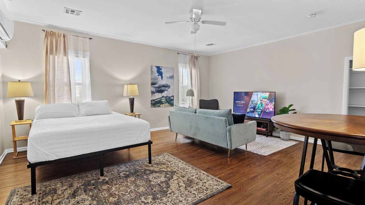 Photo of Bedroom in Maple Ridge