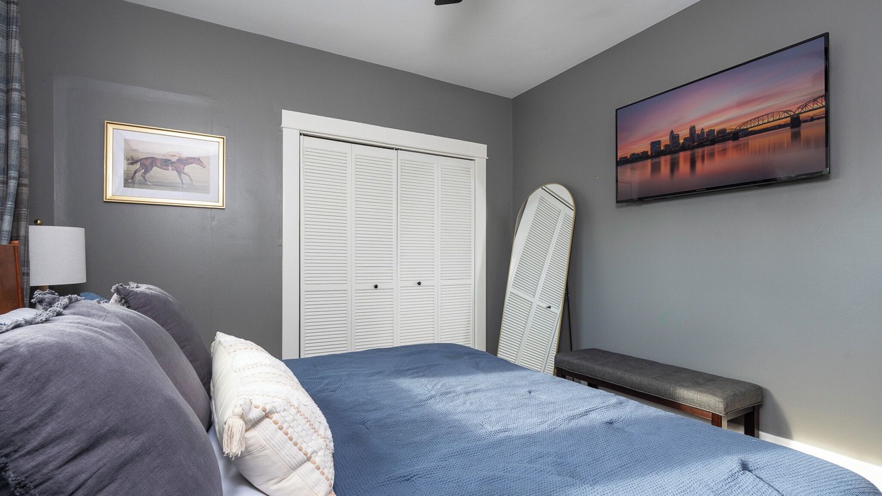 Photo of Bedroom in Cherokee Triangle