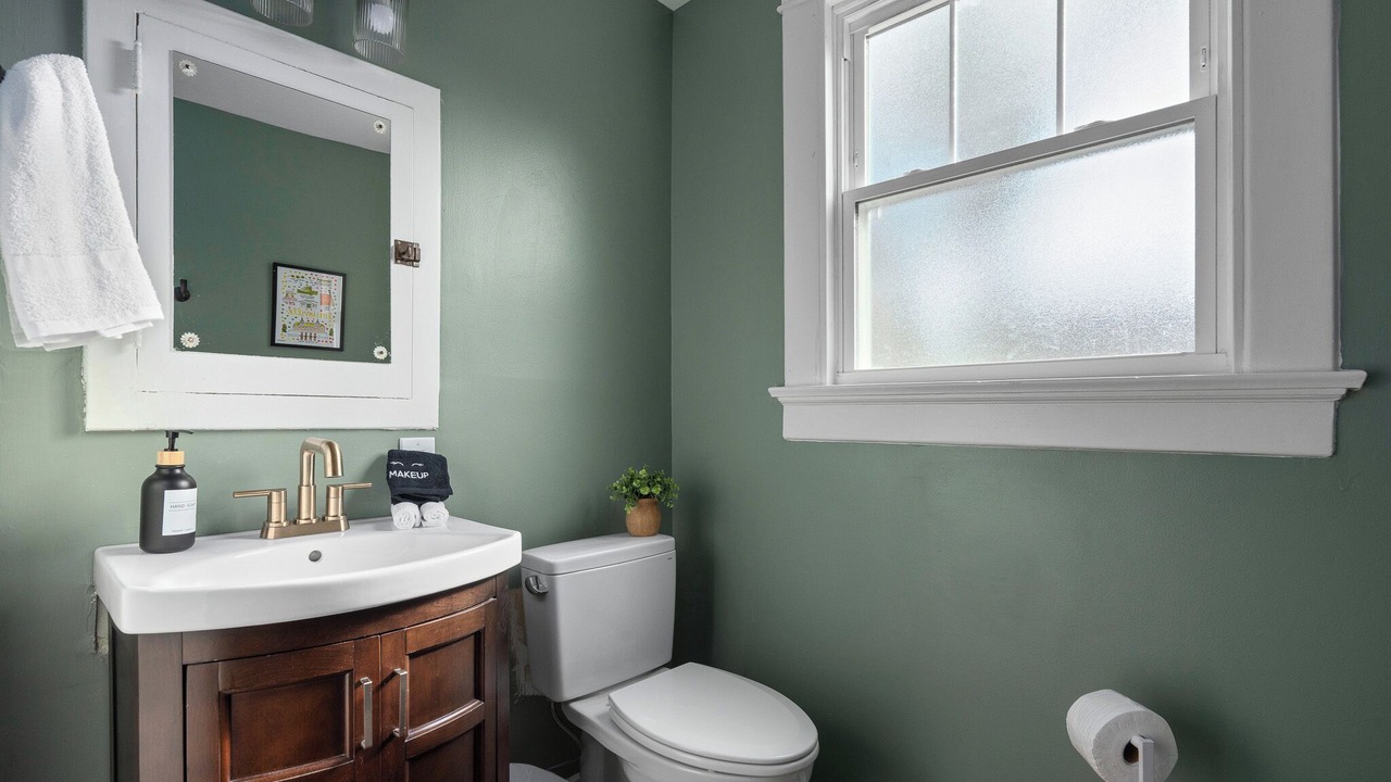 Photo of Bathroom in Cherokee Triangle