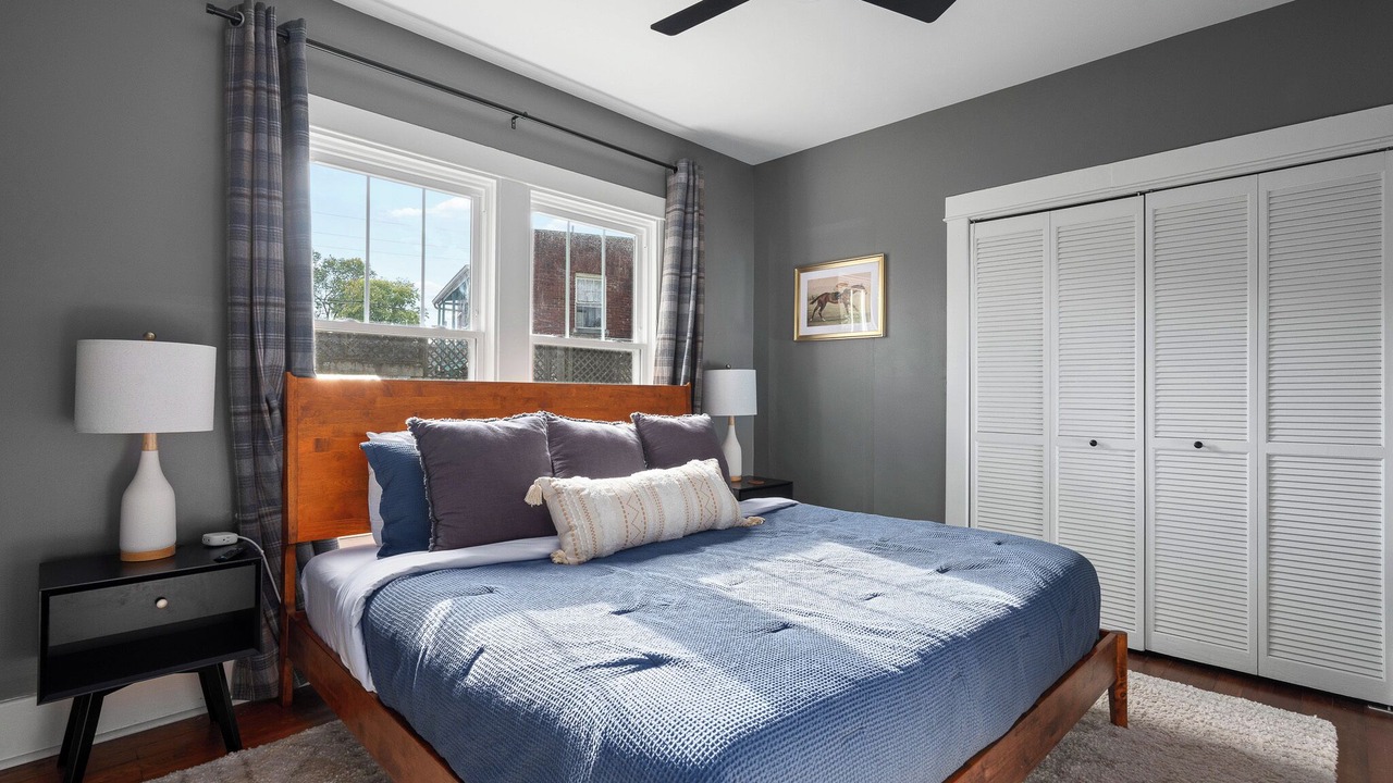 Photo of Bedroom in Cherokee Triangle