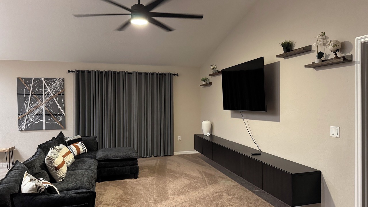 Photo of Livingroom in Spring Hill