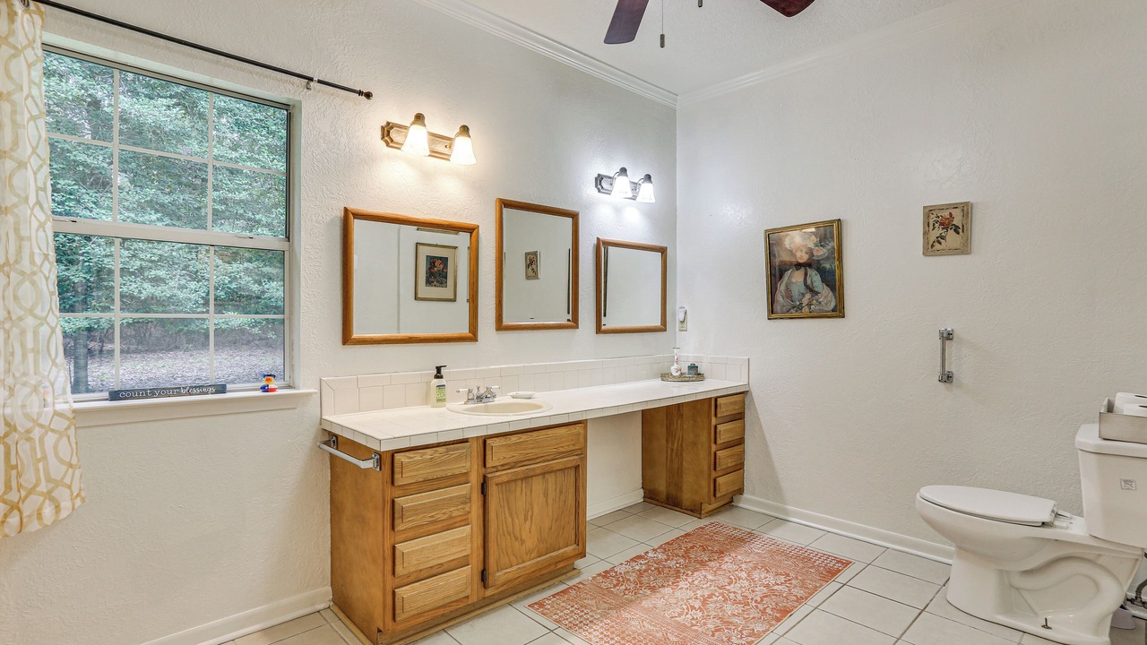 Photo of Bathroom in Hillister