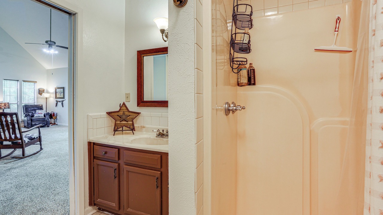 Photo of Bathroom in Hillister