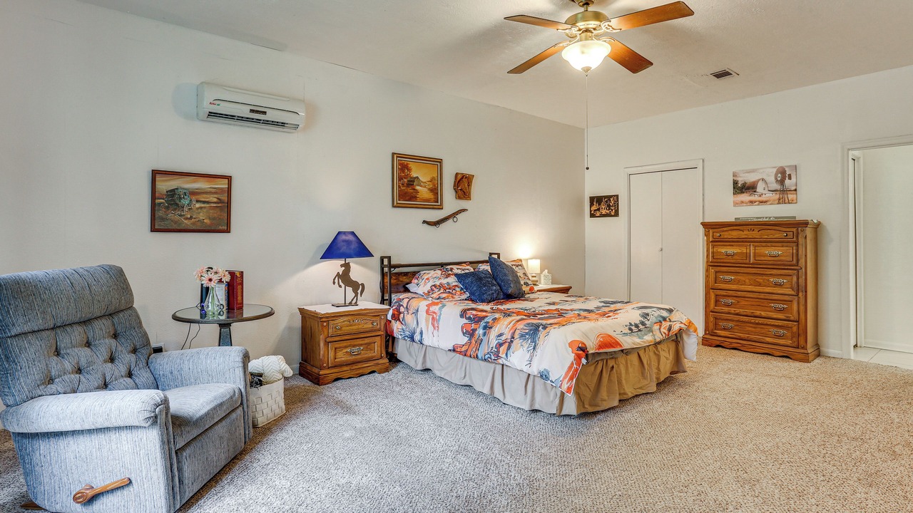 Photo of Bedroom in Hillister