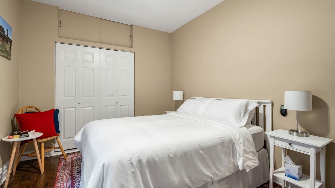 Photo of Bedroom in Edgewater