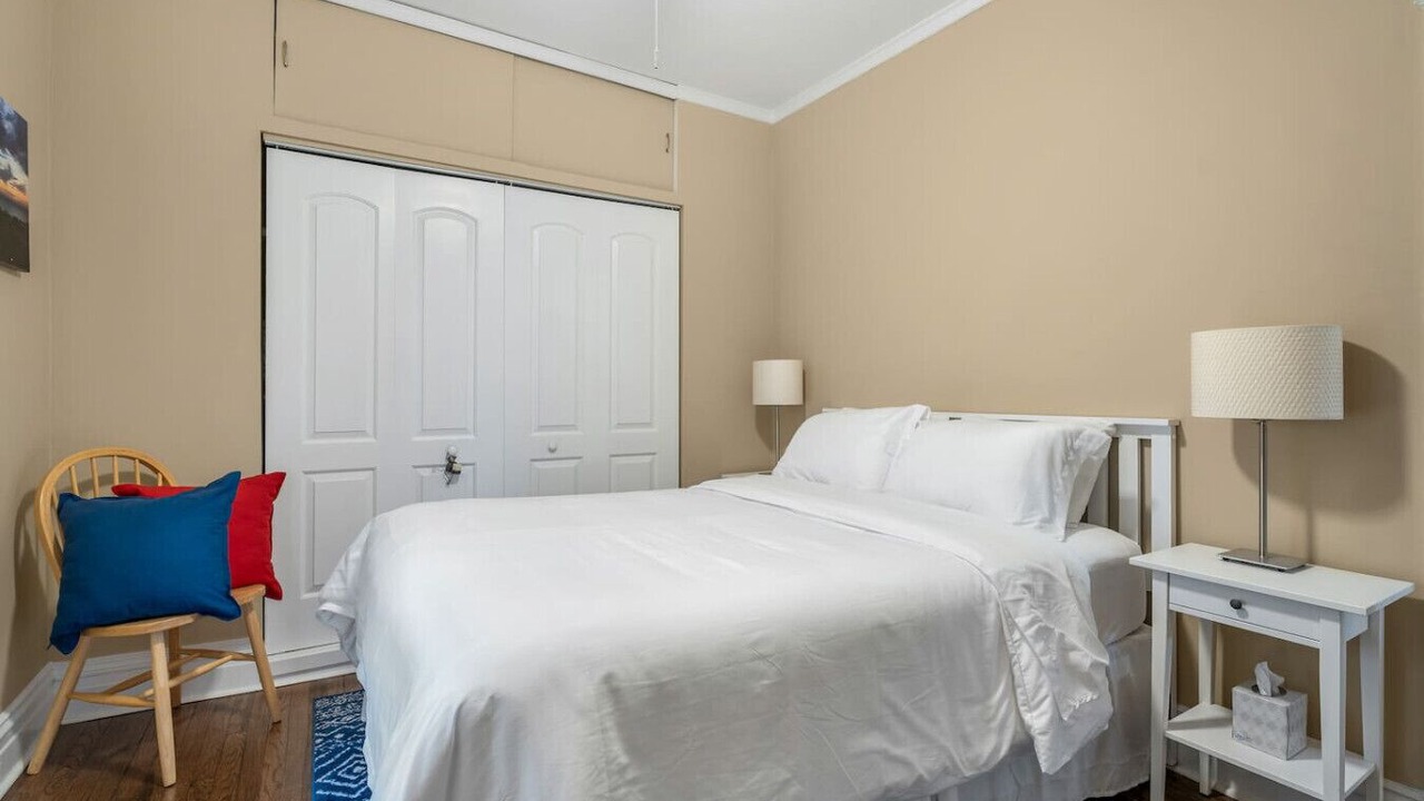 Photo of Bedroom in Edgewater