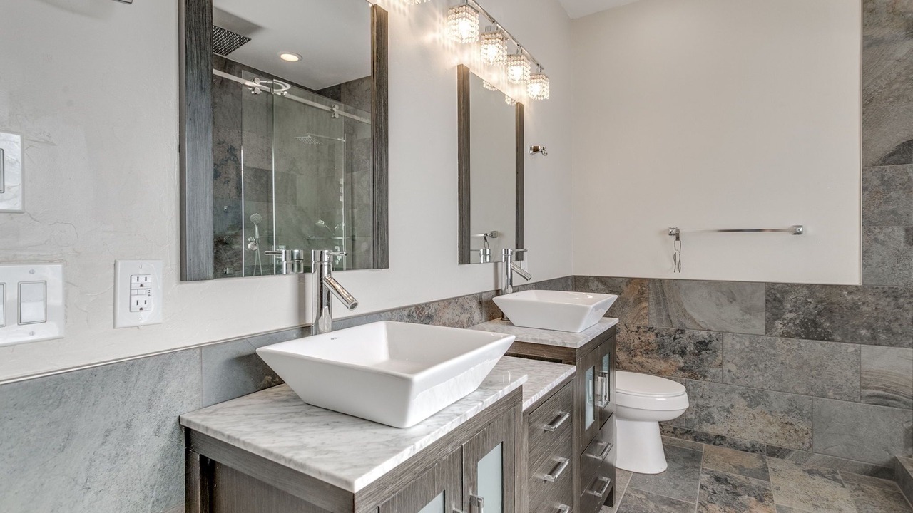 Photo of Bathroom in Central Oklahoma City