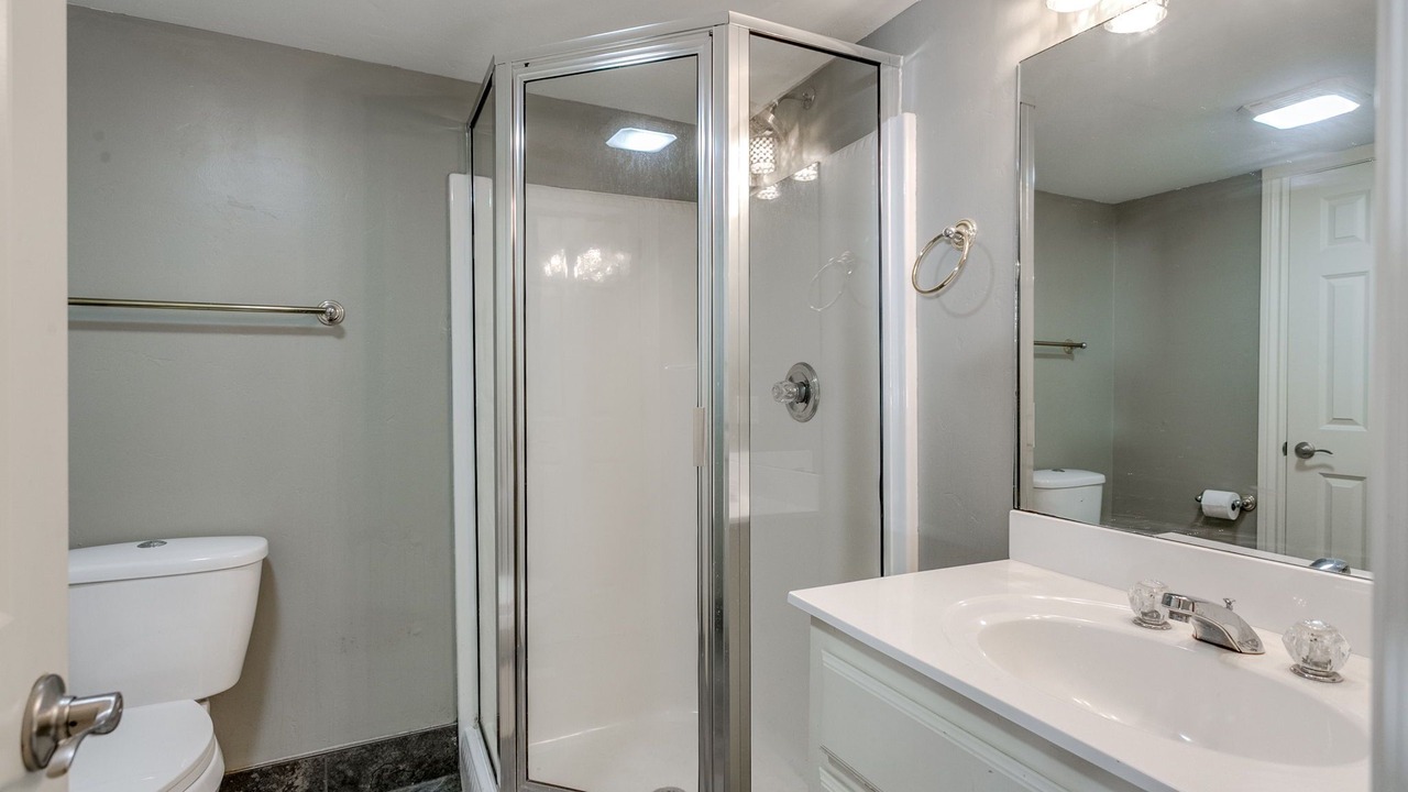 Photo of Bathroom in Central Oklahoma City