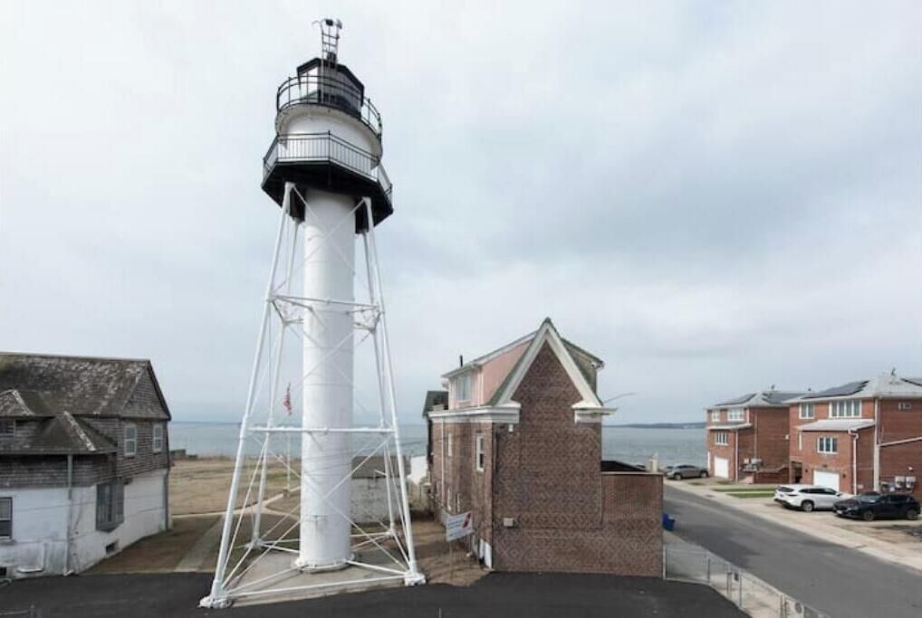 Photo of Others in Sea Gate