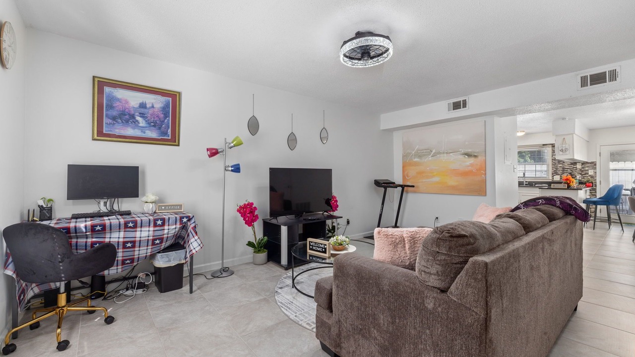 Photo of Livingroom in Southwest Raleigh