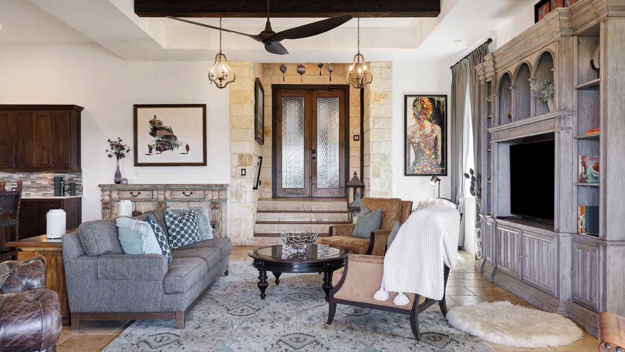 Photo of Livingroom in Forest Crest