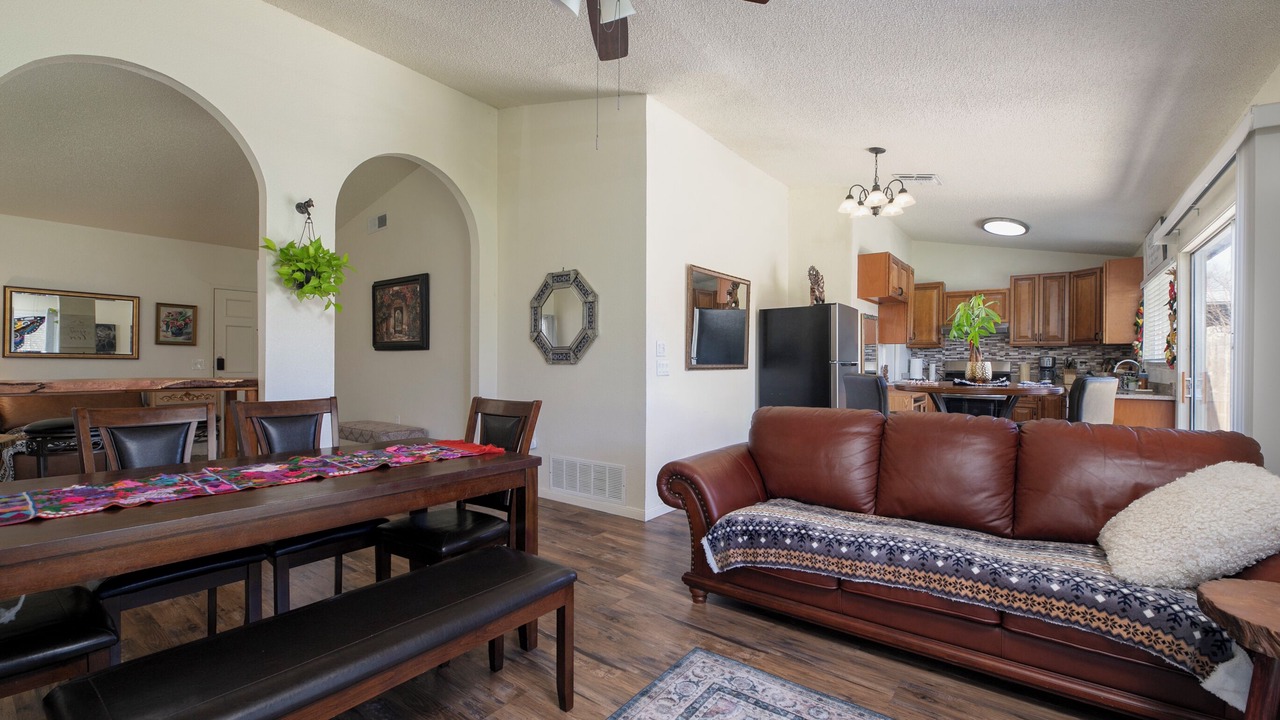 Photo of Livingroom in North San Antonio - SAT