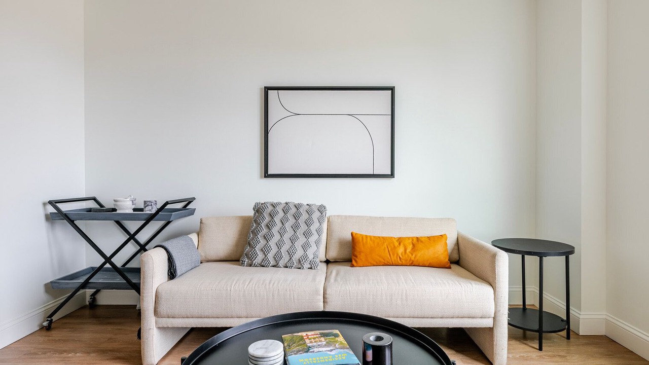 Photo of Livingroom in Downtown Boston