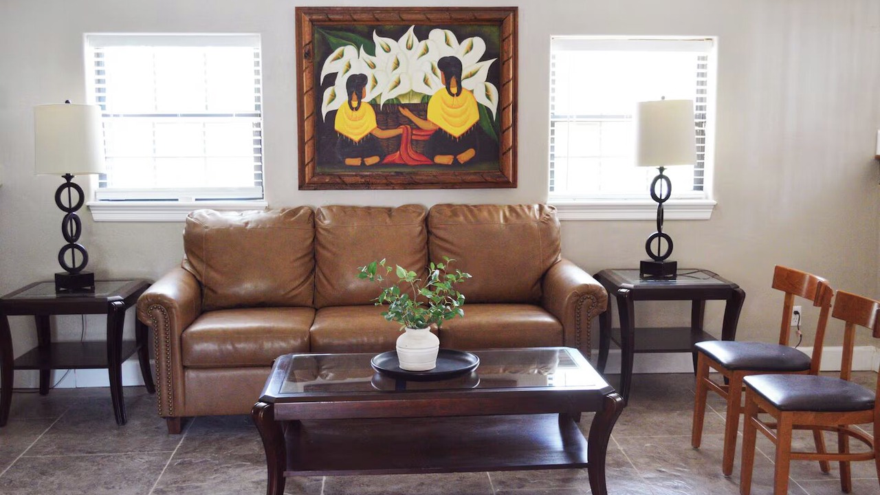 Photo of Livingroom in Aurora