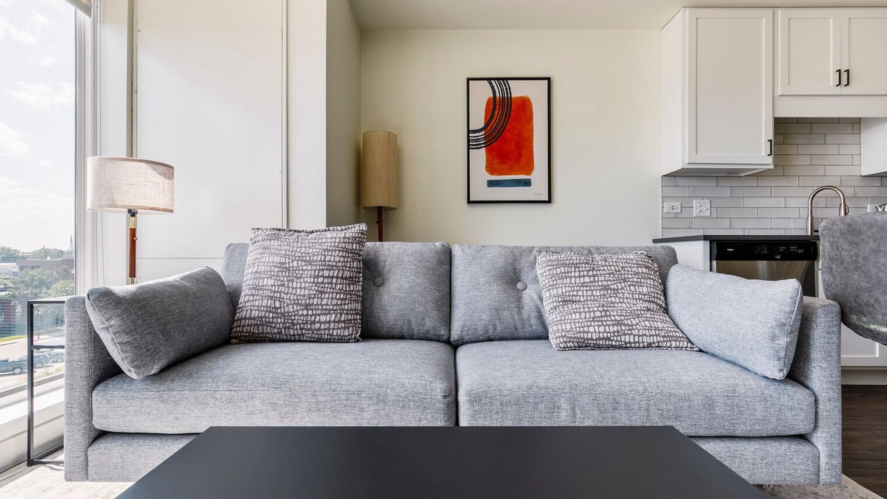 Photo of Livingroom in Elmhurst