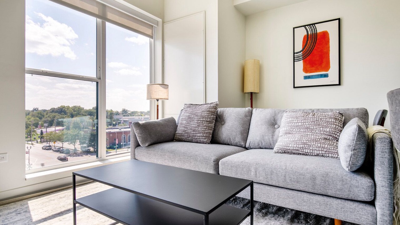 Photo of Livingroom in Elmhurst