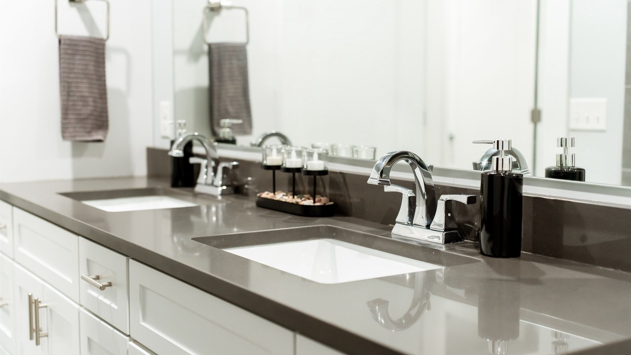 Photo of Bathroom in White Cloud