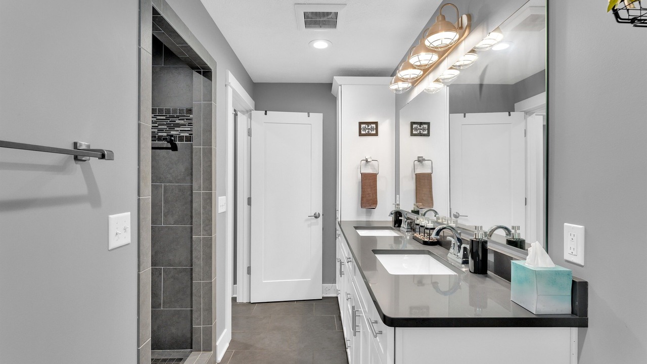 Photo of Bathroom in White Cloud