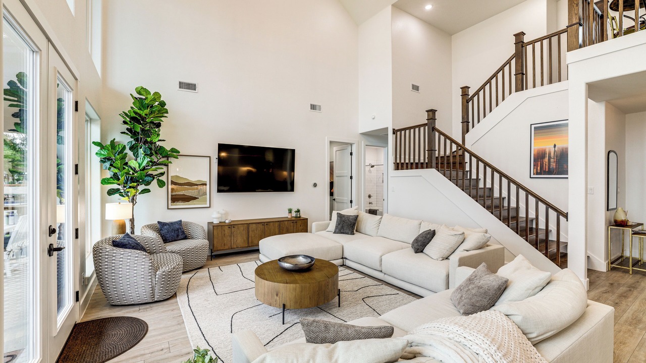 Photo of Livingroom in Gun Barrel City