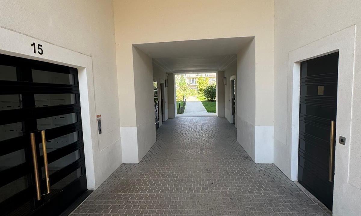 Photo of Outdoor in Clamart