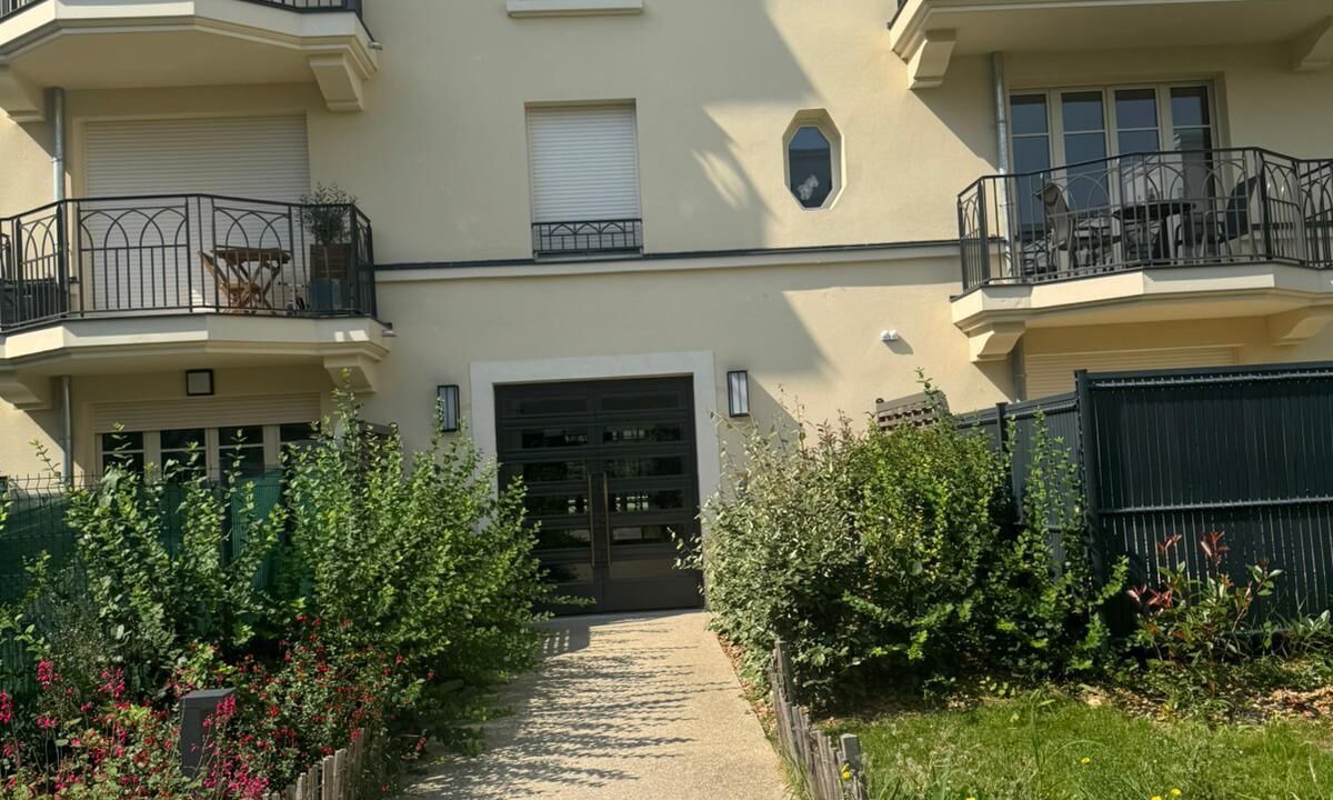 Photo of Outdoor in Clamart
