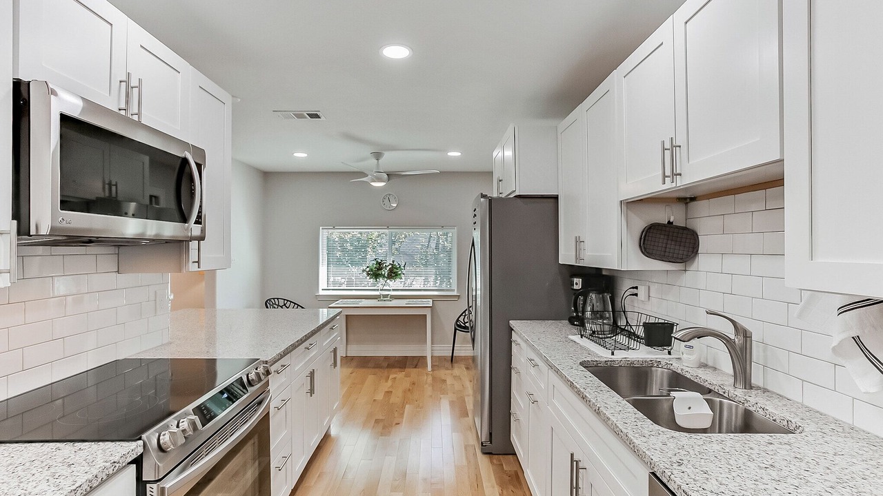 Photo of Kitchen in Far North Dallas