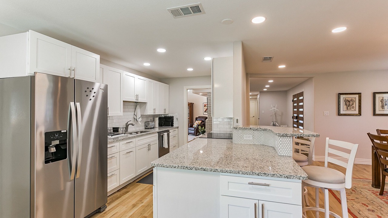 Photo of Kitchen in Far North Dallas
