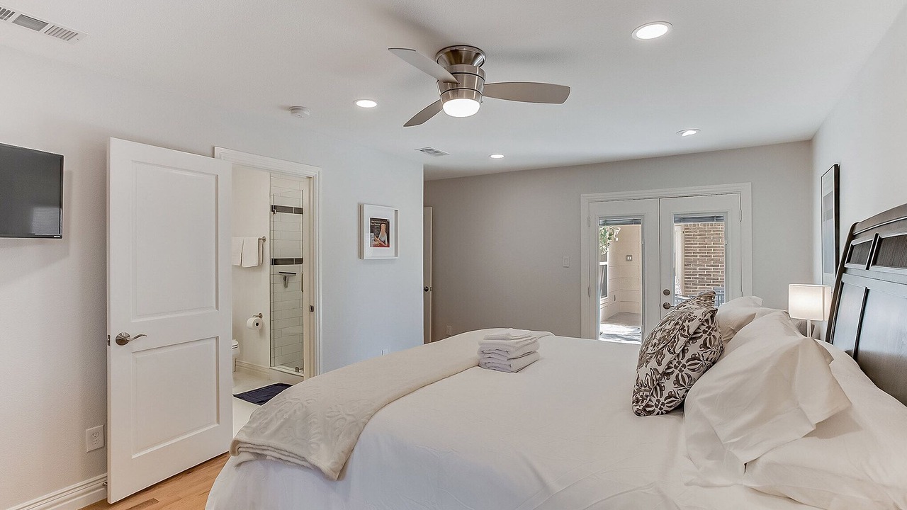 Photo of Bedroom in Far North Dallas