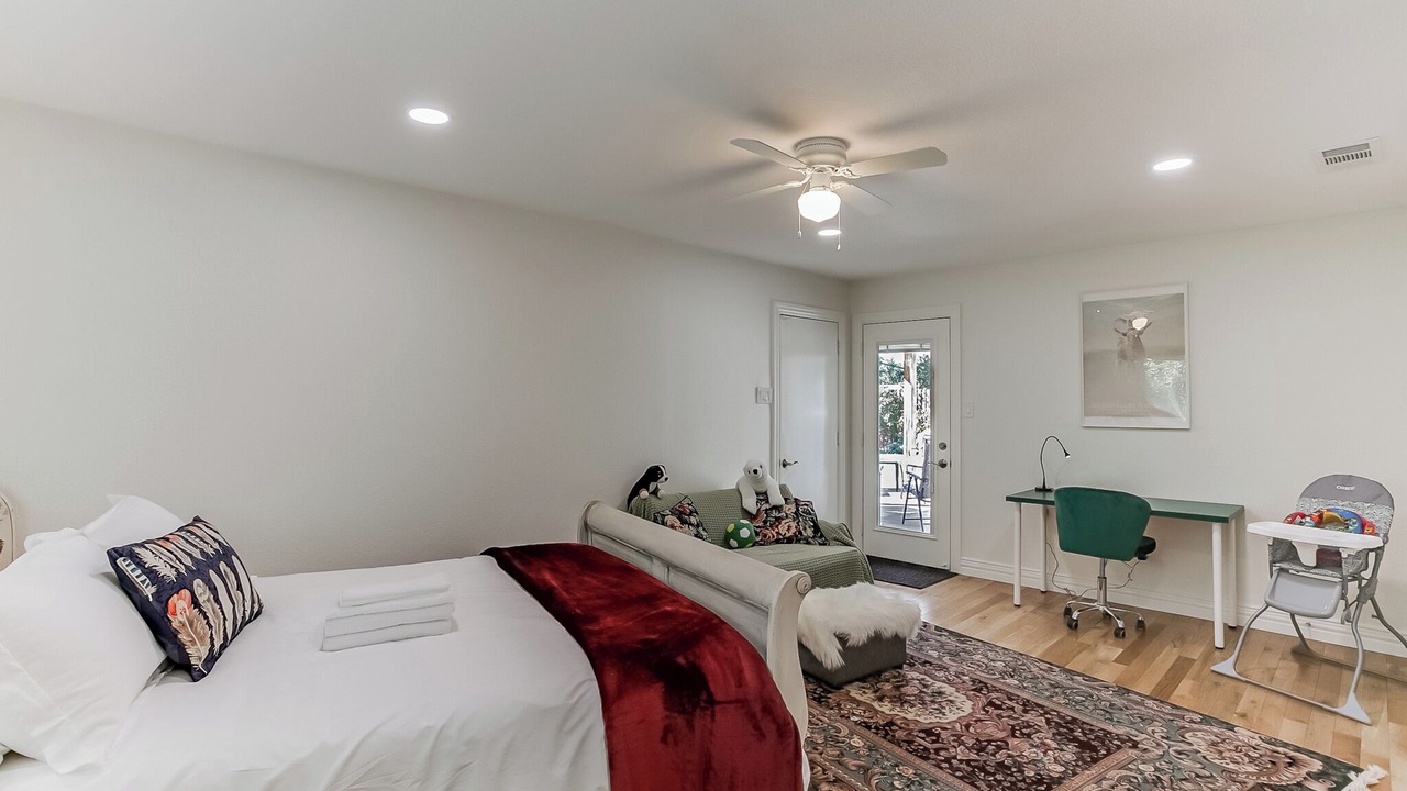 Photo of Bedroom in Far North Dallas