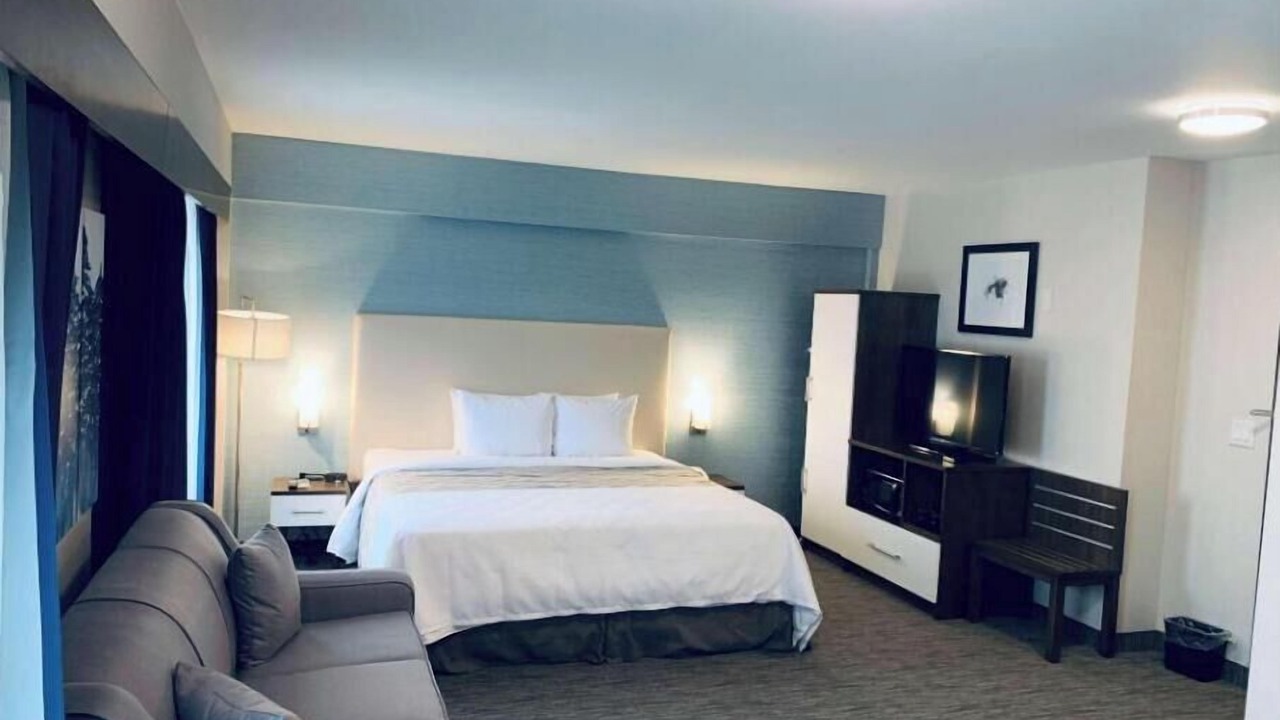 Photo of Bedroom in Northeast Mississauga